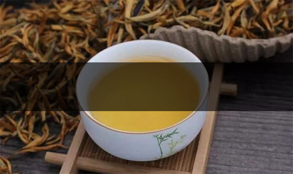 四招（方面）教你學(xué)會(huì)辨別茶的新陳！-1