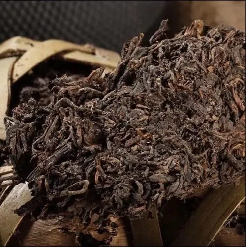 普洱茶怎么分辨古樹茶？