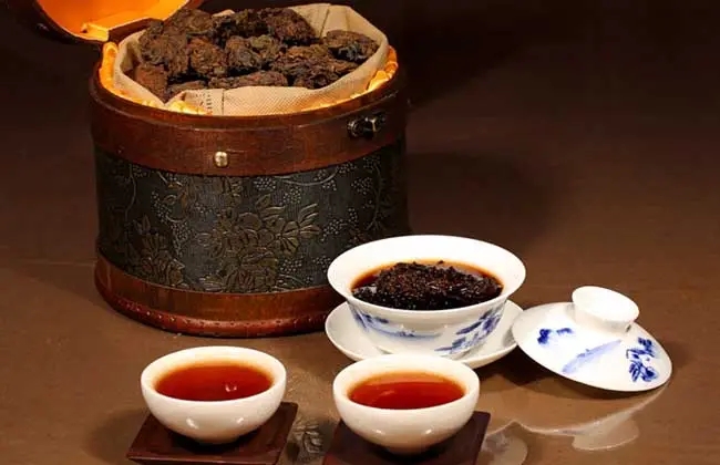 喝普洱完整滋味，品老茶成熟茶湯