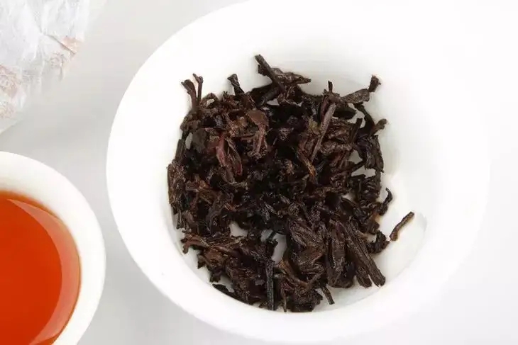 普洱熟茶好壞如何辨別？行家教你3步走！聞茶香、品茶湯、鑒葉底