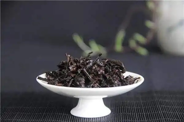 判斷普洱茶是不是好料，只看一個(gè)地方！